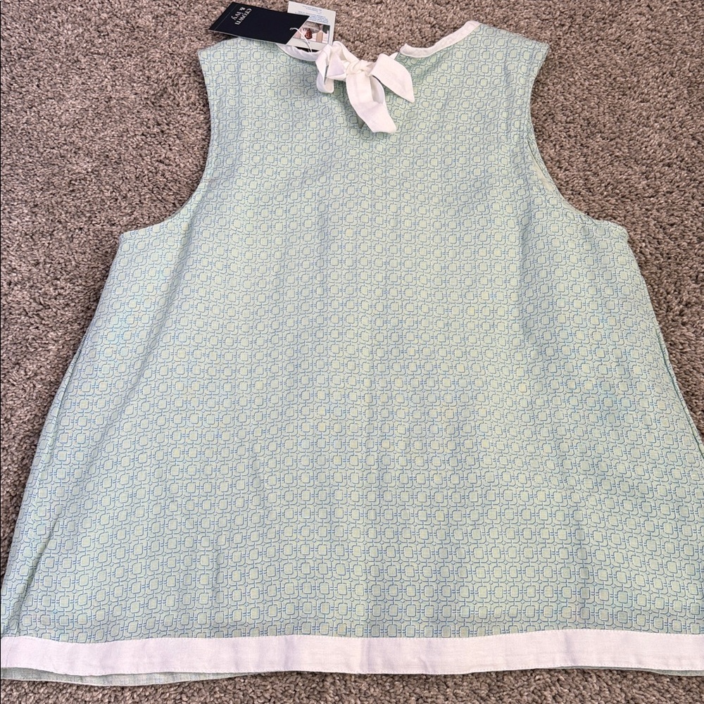 Crown and Ivy NWT “Sewing Down South” adorable lined Swing Top, Med - Picture 6 of 6